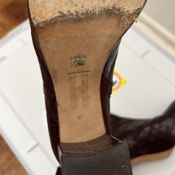 Miista Spain Brown Genuine Leather Crocodile Heeled Booties - Picture 5 of 6